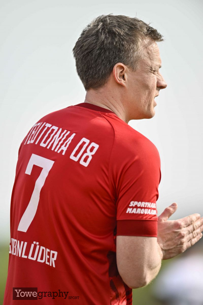 69_YZ94927_Yowe_Jonas_Wenzel
