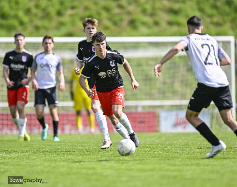 20_YZ93768_Yowe_Jonas_Wenzel