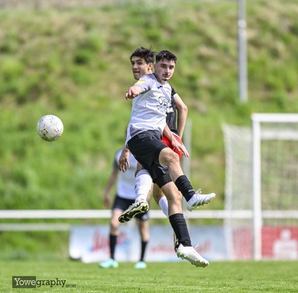 32_YZ93917_Yowe_Jonas_Wenzel