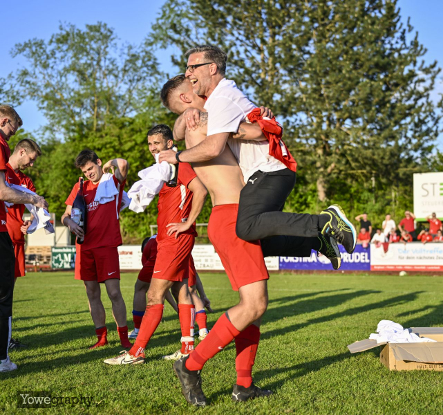 107_Yowe_Jonas_Wenzel__YZ90674