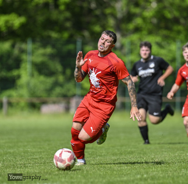 12_YZ99580_Yowe_Jonas_Wenzel