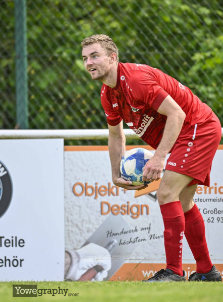 27_YZ92910_Yowe_Jonas_Wenzel