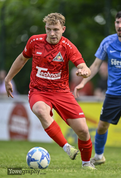 29_YZ92925_Yowe_Jonas_Wenzel