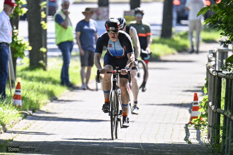 02_YZ91859_Yowe_Jonas_Wenzel