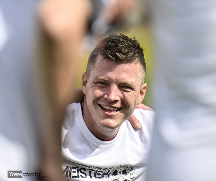 22_Yowe_Jonas_Wenzel__YZ94602