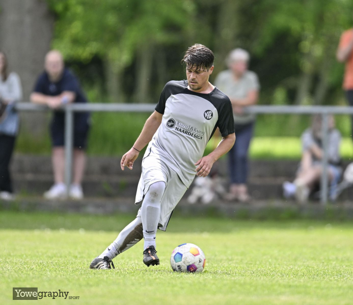 17_YZ96282_Yowe_Jonas_Wenzel