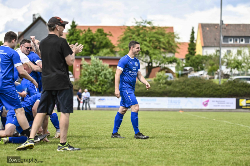 20_YZ96631_Yowe_Jonas_Wenzel