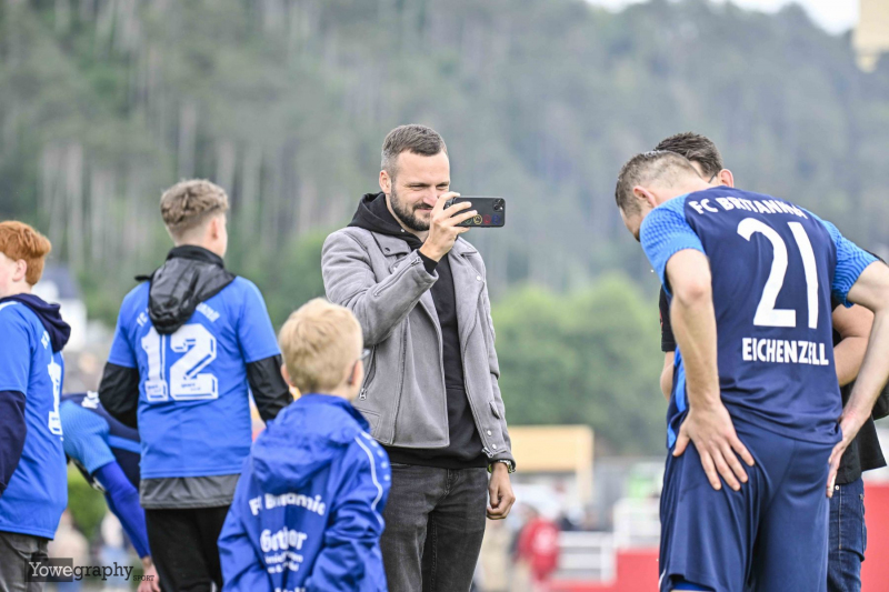 65_YZ98739_Yowe_Jonas_Wenzel