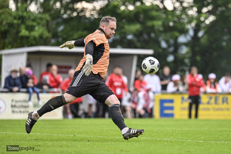 15_YZ99401_Yowe_Jonas_Wenzel