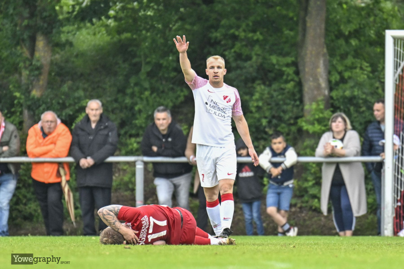 48_YZ99686_Yowe_Jonas_Wenzel