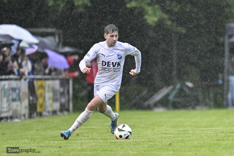 33_Yowe_Jonas_Wenzel__YZ90972