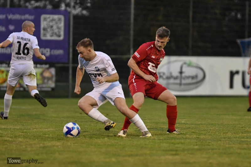 SG Kerzell - SV Teutonia Großenlüder Leon Lomb gegen Noah Paszkiewicz