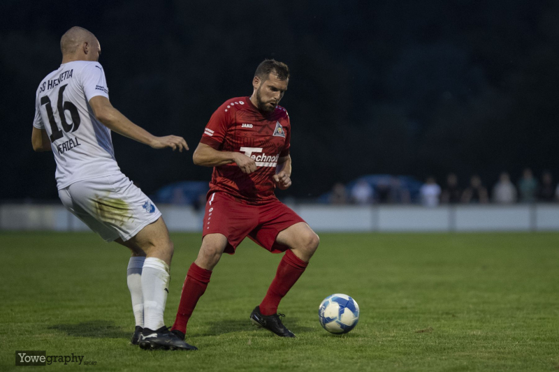 SG Kerzell - SV Teutonia Großenlüder Benedict Reith gegen Pascal Strehl