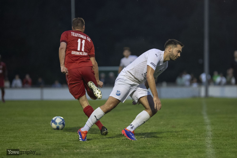 SG Kerzell - SV Teutonia Großenlüder Pascal Strehl gegen Marc Götze