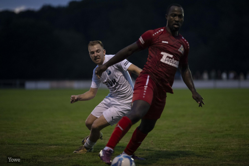SG Kerzell - SV Teutonia Großenlüder Roger Mouange Mouange gegen Leon Leon Lomb