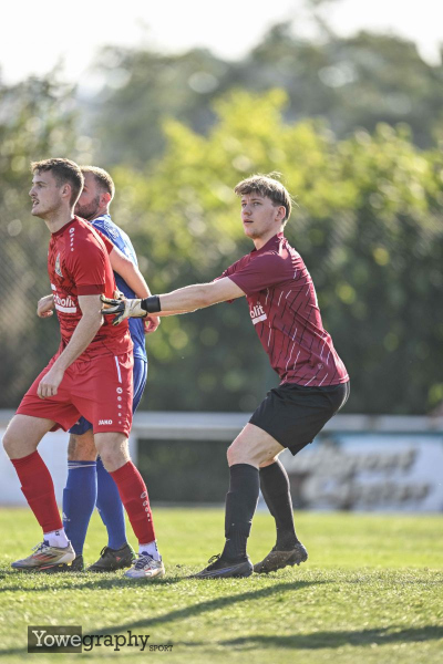 SV Großenlüder - SG Freiensteinau Marvin Mohr mit Henrik Ziegler