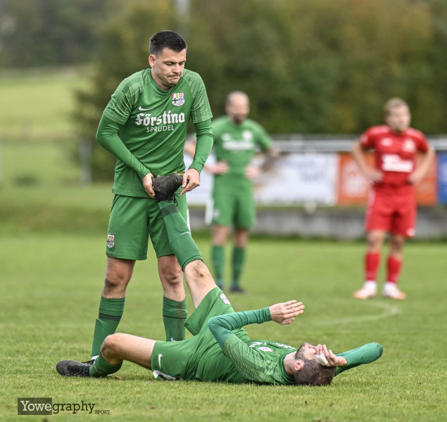 TSG Lütter - SV Großenlüder Marius Schlott mit Daniel Nüchter