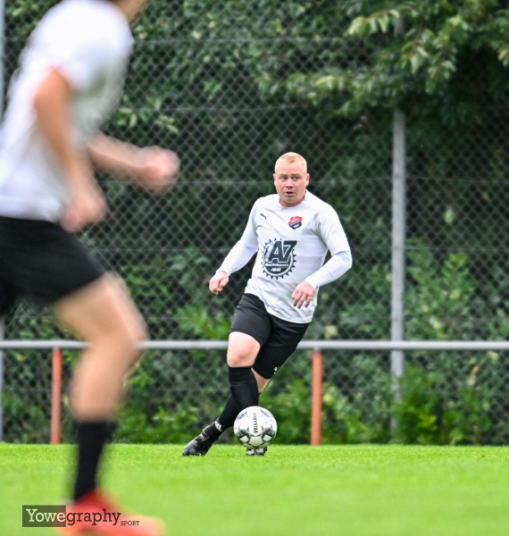 13_Yowegraphy_Jonas_Wenzel_241003_YZ98996