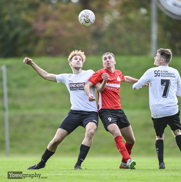 TSV Künzell - SG Elters Eckweisbach Schwarzbach: Noah Neubauer mit Adrian Waldmann