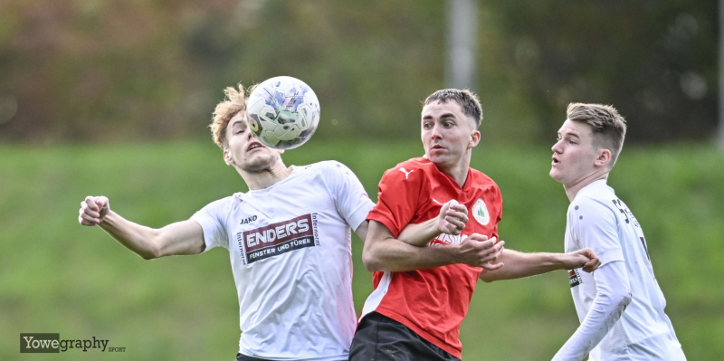 TSV Künzell - SG Elters Eckweisbach Schwarzbach: Noah Neubauer mit Adrian Waldmann