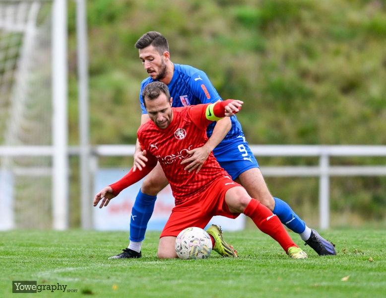 SG Barockstadt Fulda Lehnerz II - Lichtenauer FV: Cristian Vidal Gadea gegen David Costa Sabate
