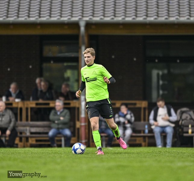 20_Yowegraphy_Jonas_Wenzel_241020_YZ98331