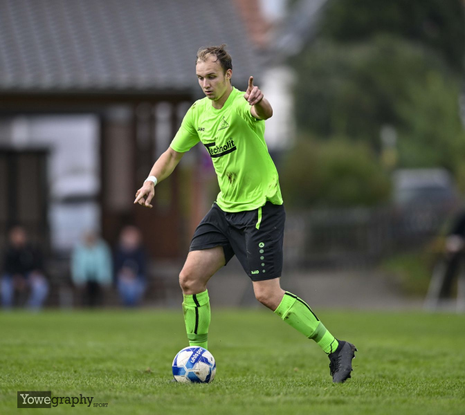 25_Yowegraphy_Jonas_Wenzel_241020_YZ98363