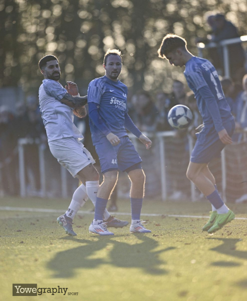 13_Yowegraphy_Jonas_Wenzel_241109_YZ96483