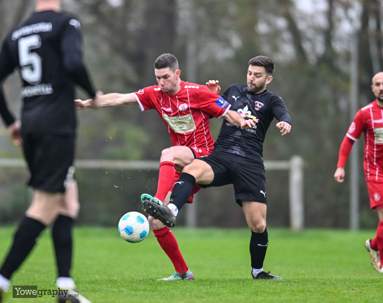 SG Bronnzell - KSV Hessen Kassel II: Lukas Iksal gegen Kevin Hohmann