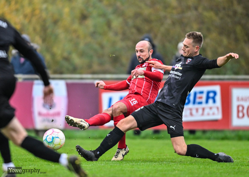 SG Bronnzell - KSV Hessen Kassel II: Sergej Evljuskin gegen Niklas Breunung