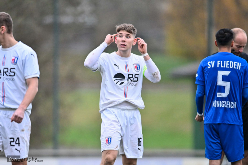 12_Yowegraphy_Jonas_Wenzel_241116_YZ99698