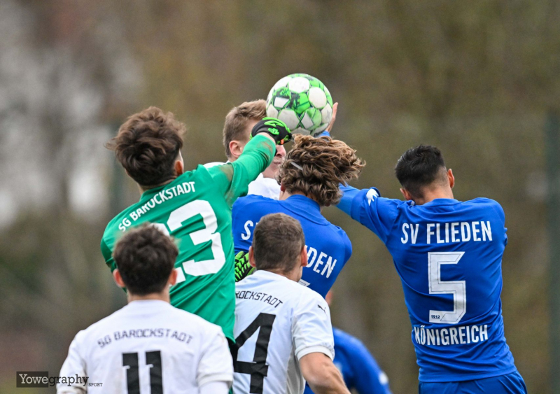 24_Yowegraphy_Jonas_Wenzel_241116_YZ99766