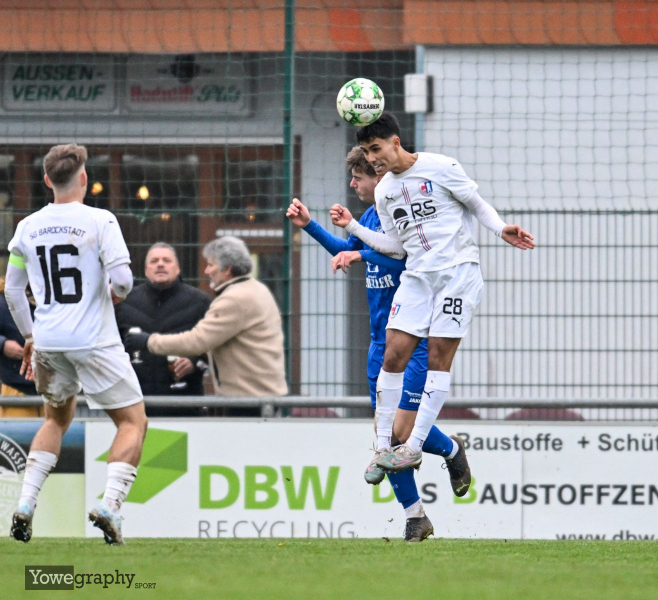 29_Yowegraphy_Jonas_Wenzel_241116_YZ99810