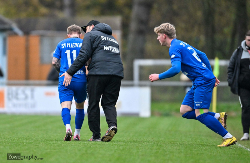 31_Yowegraphy_Jonas_Wenzel_241116_YZ99838