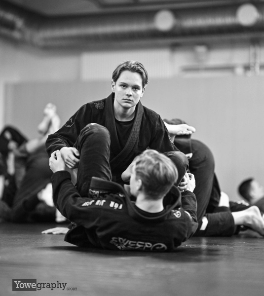BW_07_Yowegraphy_Jonas_Wenzel_250102_YZ92098