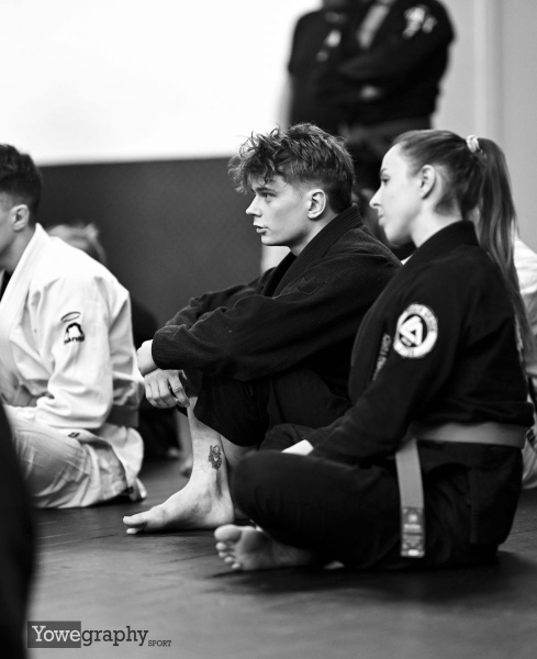 BW_24_Yowegraphy_Jonas_Wenzel_250103_YZ95212