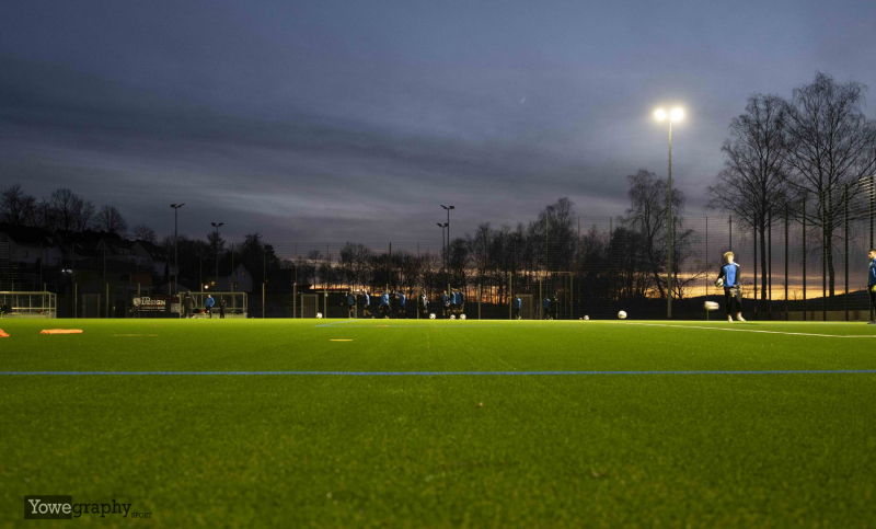 Eröffnungsspiel Kunstrasen SV Neuhof - SG Barockstadt