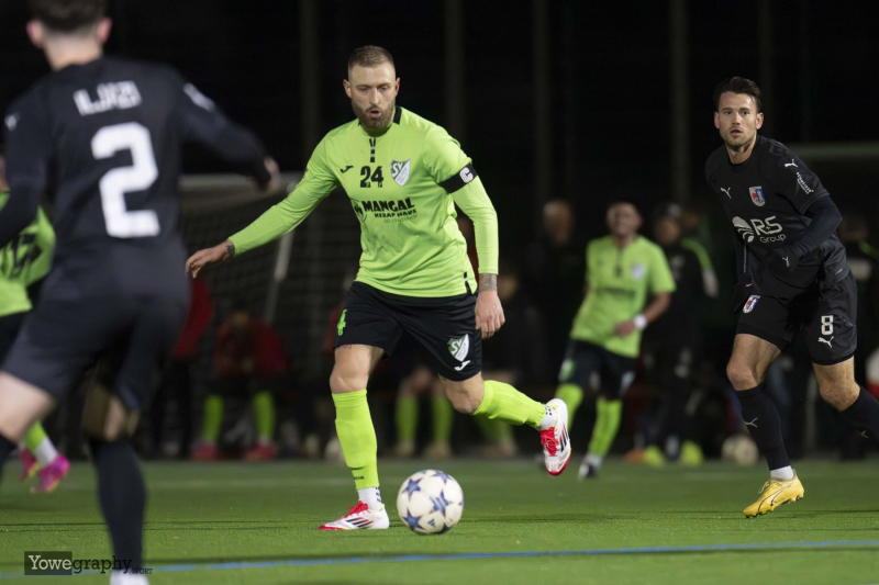 Eröffnungsspiel Kunstrasen SV Neuhof - SG Barockstadt Florian Reichler