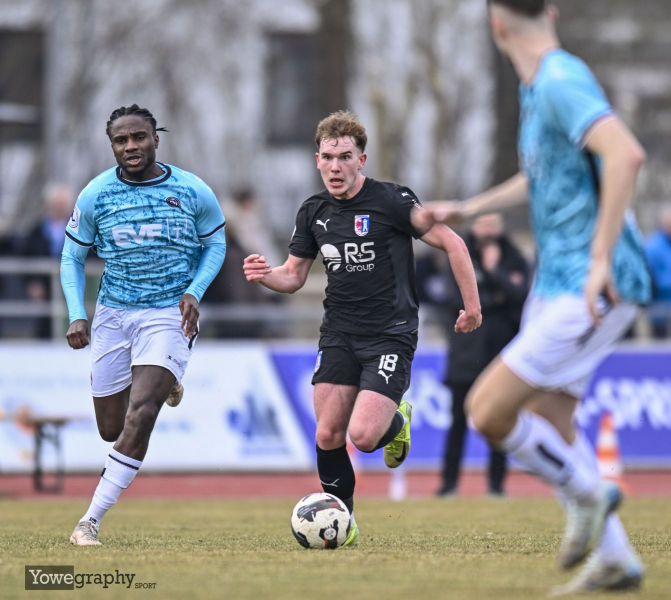 SG Barockstadt - Göppinger SV Jeffrey Idehen gegen Moritz Dittmann