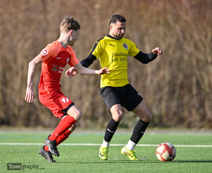 SC Borussia Fulda - SG Sickels: Claudio Wess gegen Amer Aljaed