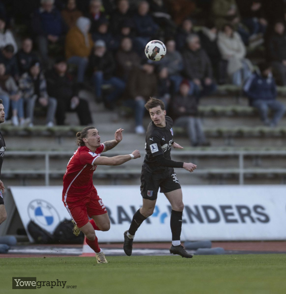 SG Barockstadt - Bahlinger SC: Davino Michael Knappe gegen Brian Michael Thomas Campman