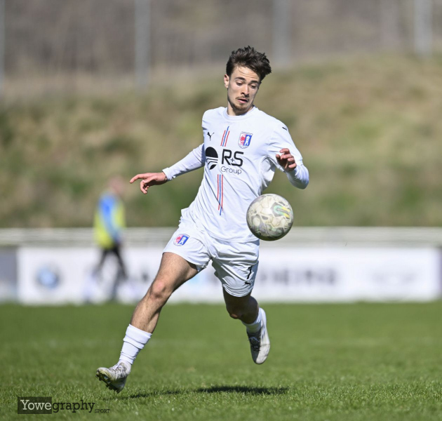 49_Yowegraphy_Jonas_Wenzel_250406_YZ92973