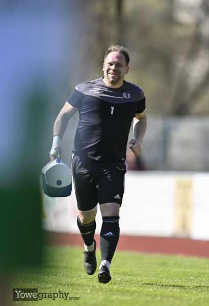 12_Yowegraphy_Jonas_Wenzel_250412_YZ99108