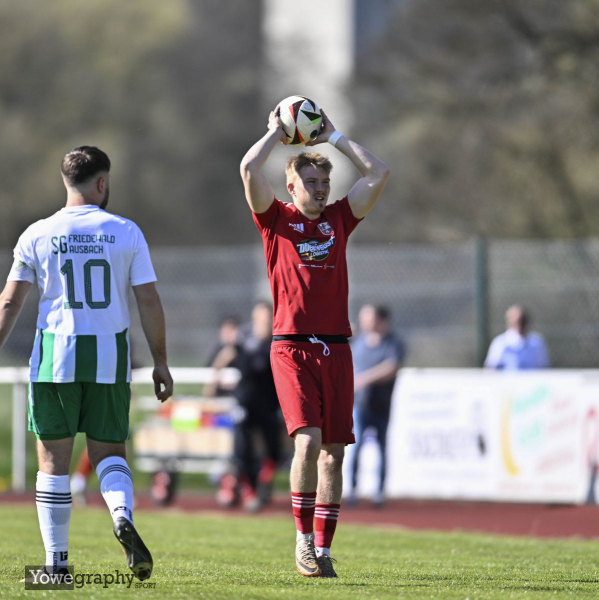 16_Yowegraphy_Jonas_Wenzel_250412_YZ99142