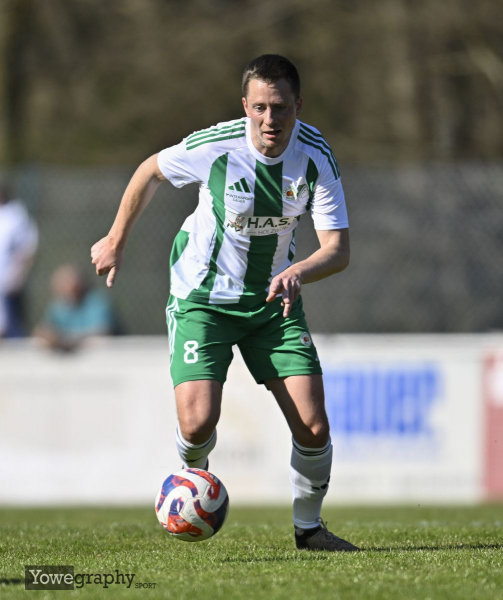 64_Yowegraphy_Jonas_Wenzel_250412_YZ99641