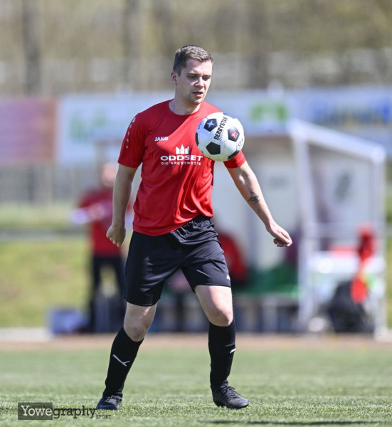 19_Yowegraphy_Jonas_Wenzel_250412_YZ98392