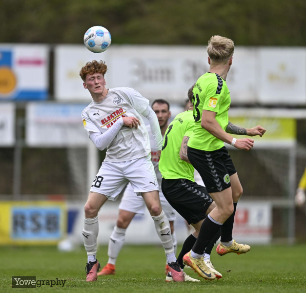 37_Yowegraphy_Jonas_Wenzel_250413_YZ92618