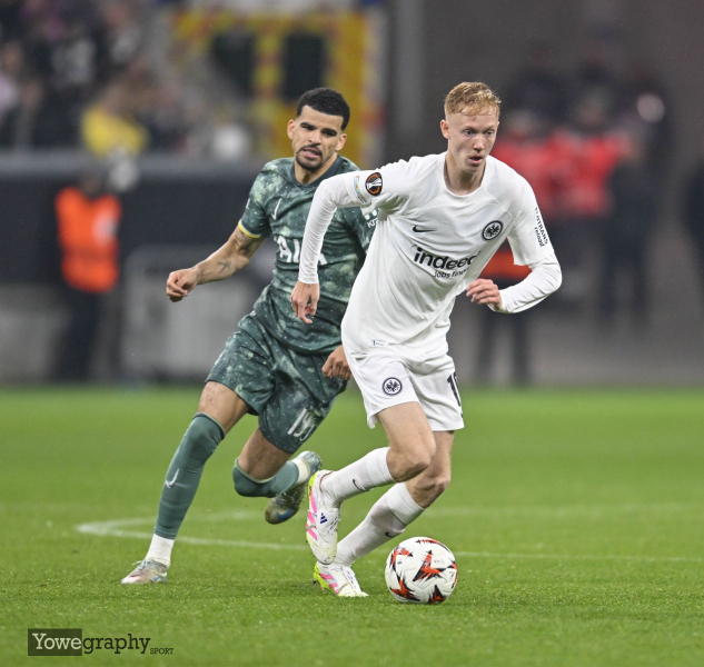 43_Yowegraphy_Jonas_Wenzel_250418_YZ95001