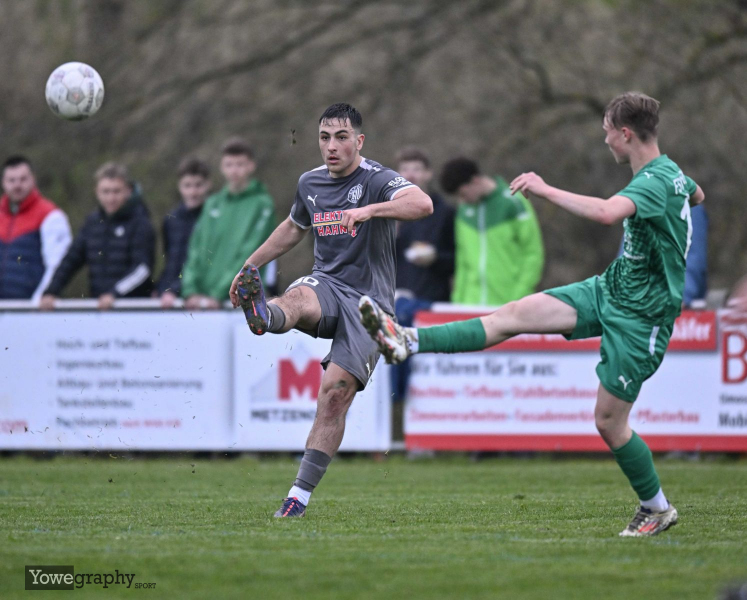 Pokal FSV Pfordt - SV Steinbach: Petr Paliatka gegen Conner Schmidt