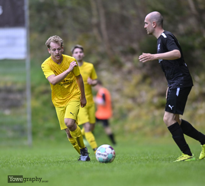 SG Rönshausen - SG Motten Kothen: Lukas Leiblold gegen Alexander Klüber